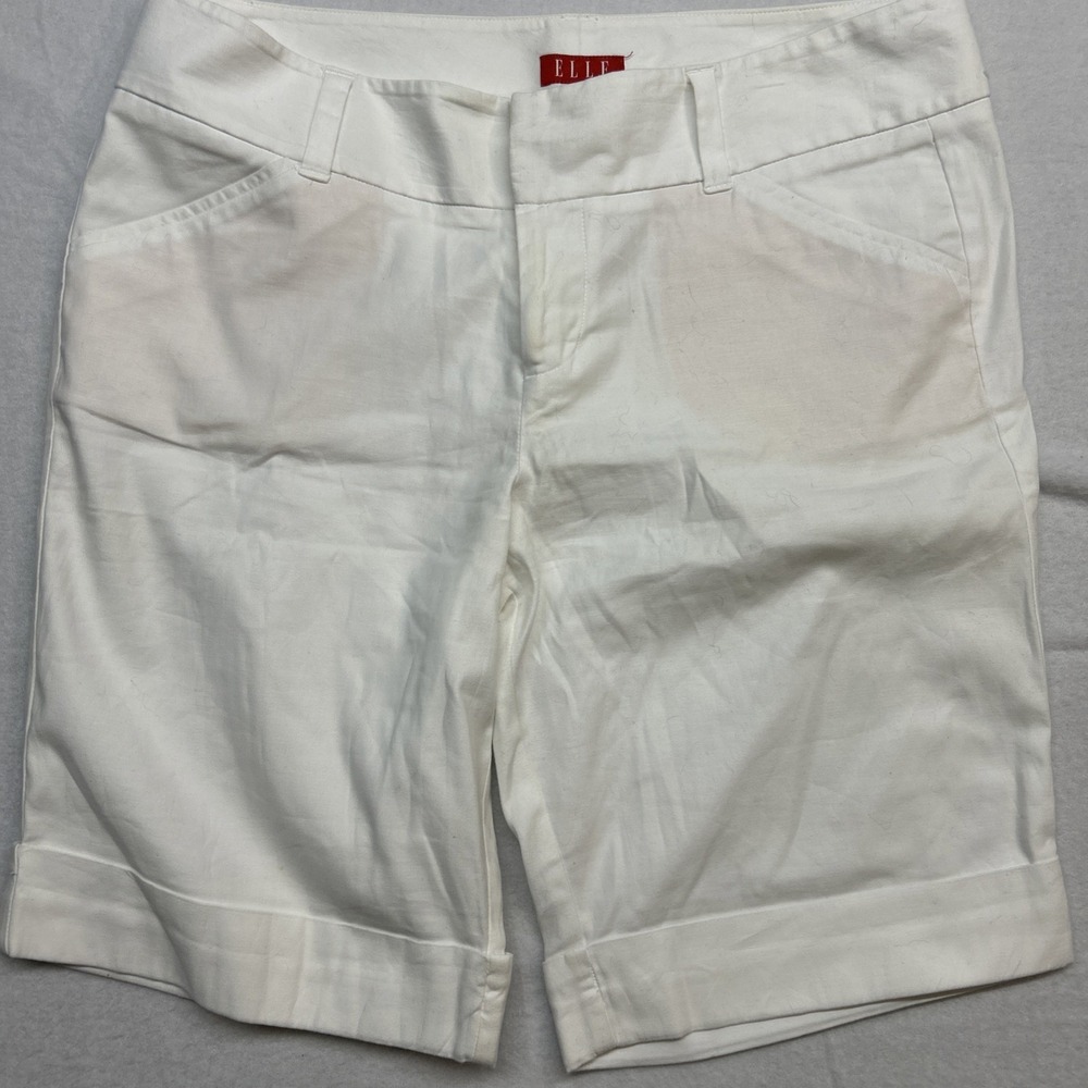 ELLE: Women Wide Waist Band, Low Rise Bermuda Shorts Faux Cuff White 12 34x10"
